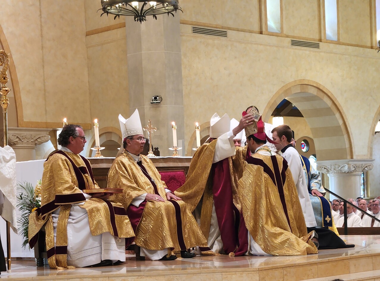 Bishop Malesic participates in ordination, installation of new Columbus bishop