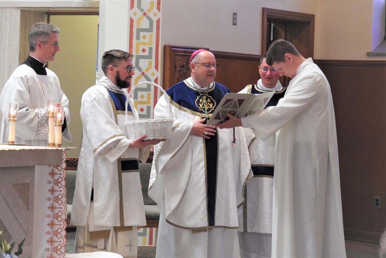 Vowed religious to celebrate jubilees with Mass, lunch
