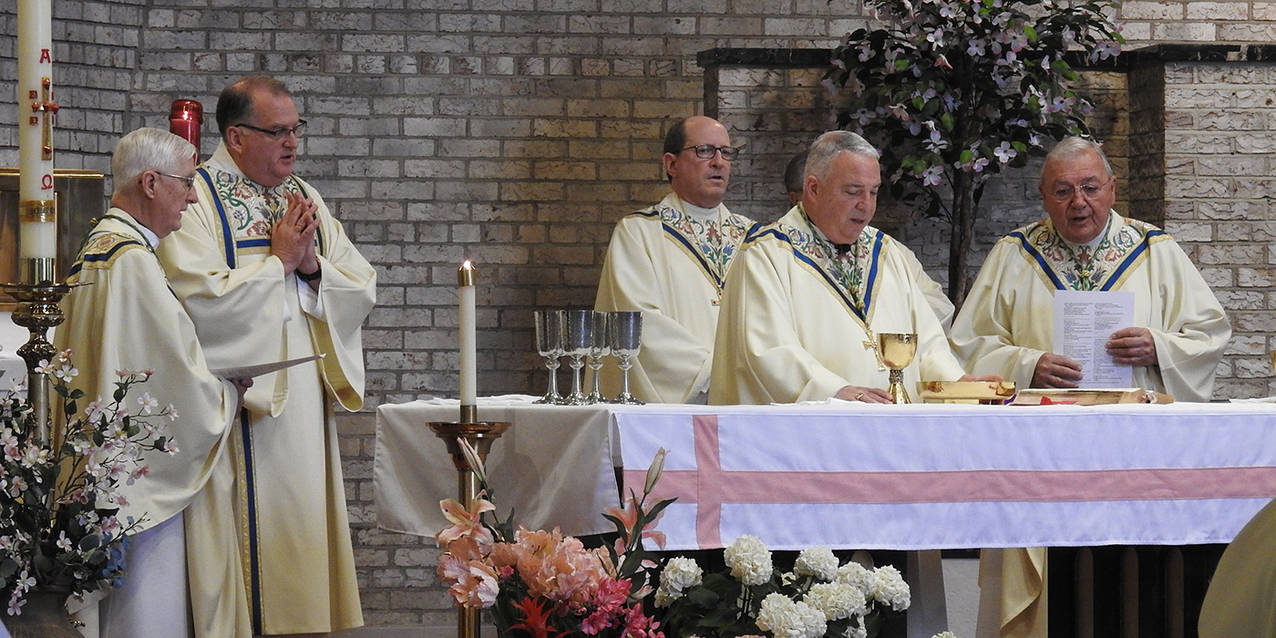 Diocesan priests celebrate anniversaries of ordination 