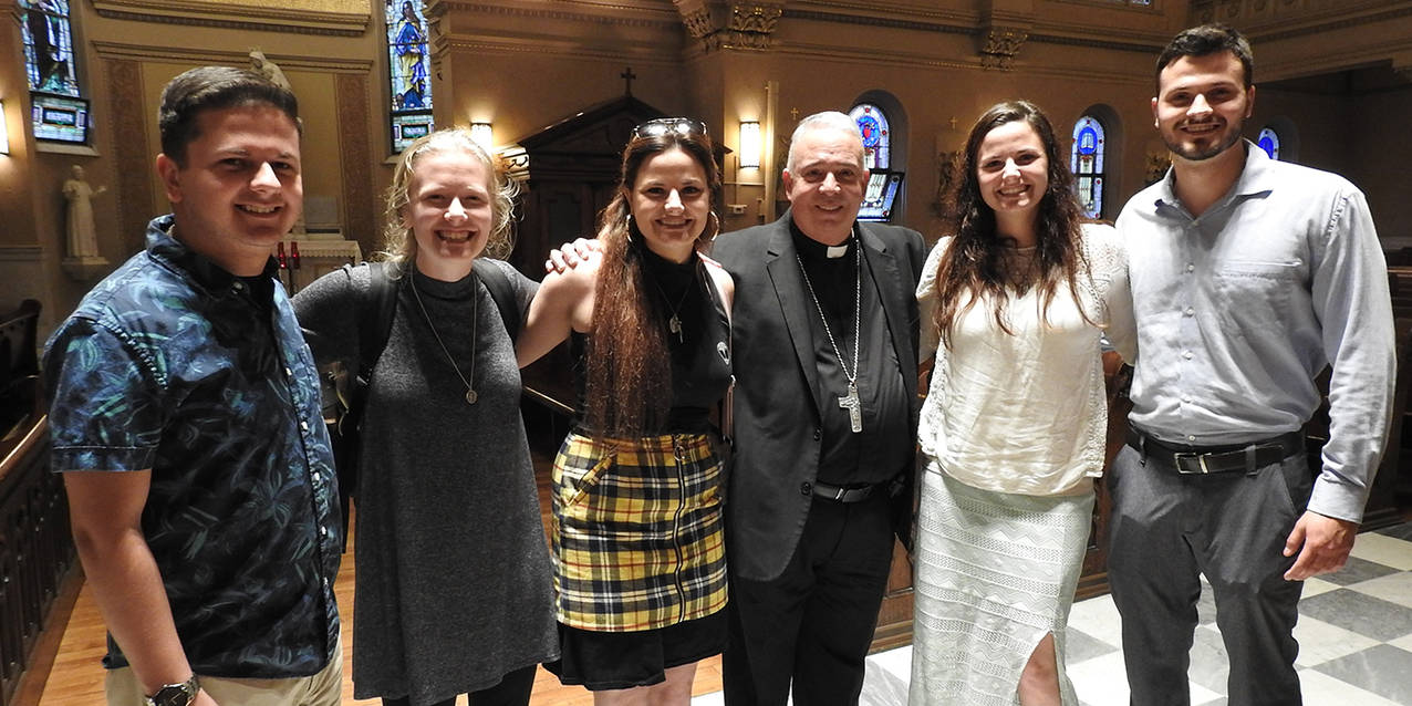 Bishop Perez shares message of encounter during bilingual Mass at St. Bernard, Akron