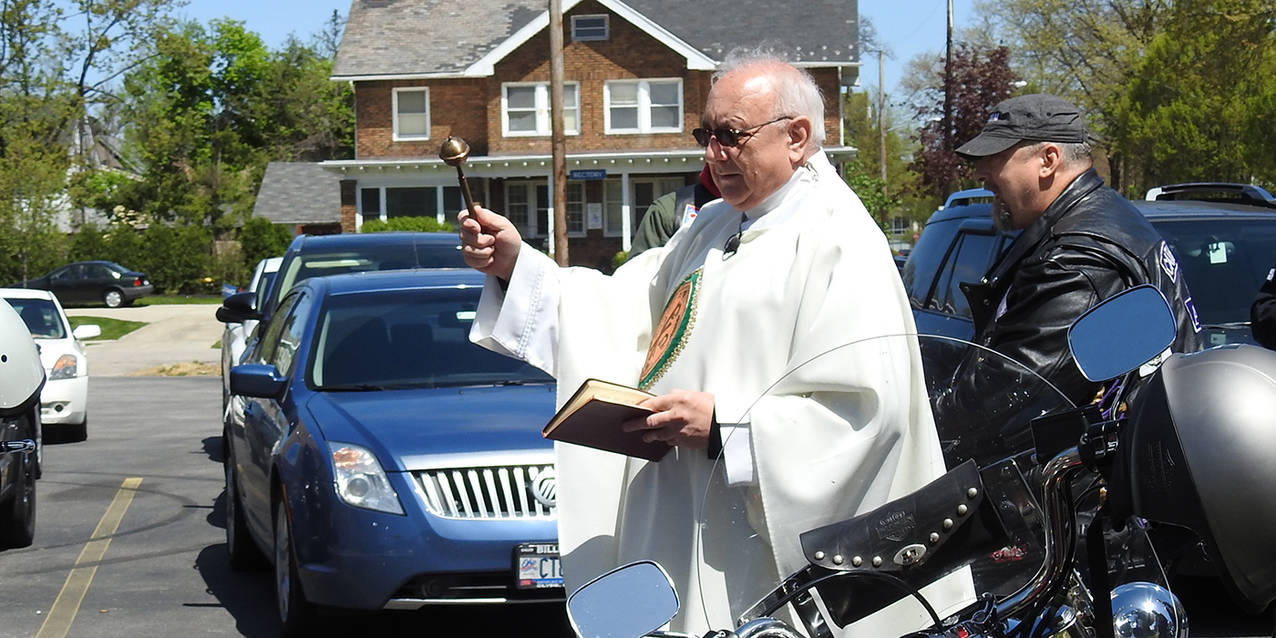 Blessing of the bikes marks new season for Catholic Cross Bearers Motorcycle Ministry 