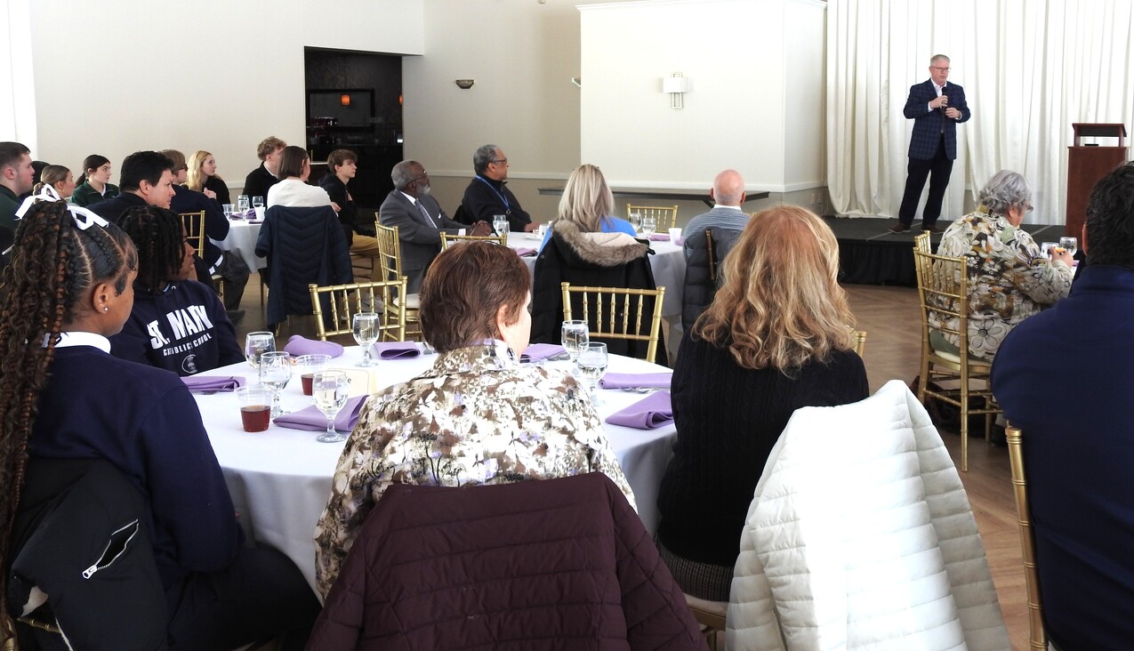 Polian addresses challenges, offers suggestions for communicating with Gen Z