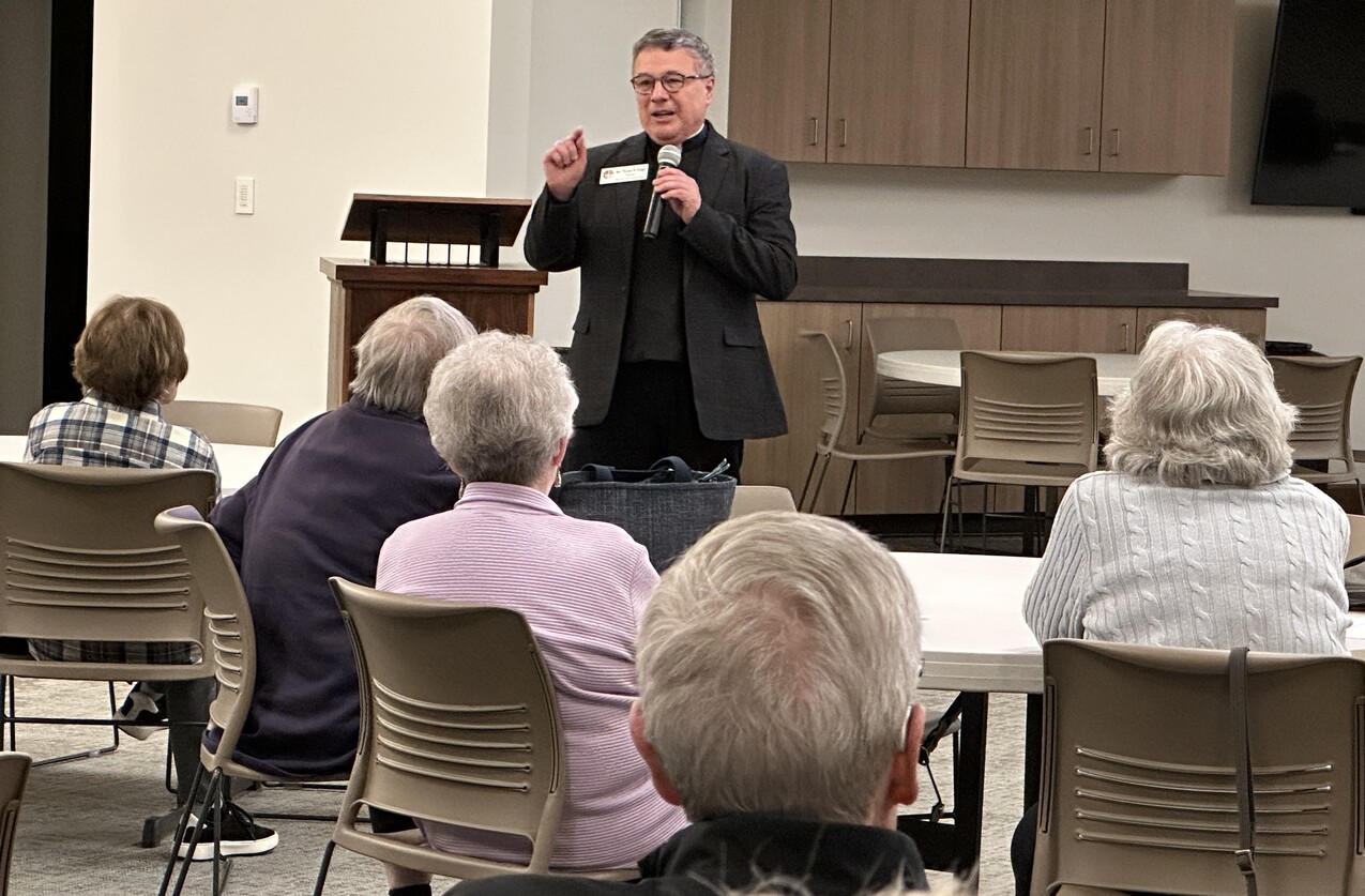 Church of the Resurrection hosts prayer service remembering El Salvador martyrs