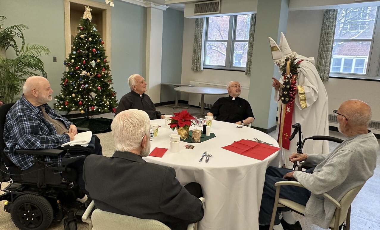Bishop brings Advent message of hope to Regina Health Center residents