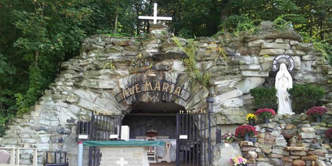 Virtual parish tours, window prayer posters, videos help faithful stay close during health crisis