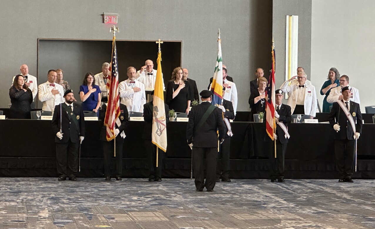 Bishops attend banquet for Knights of Columbus state convention