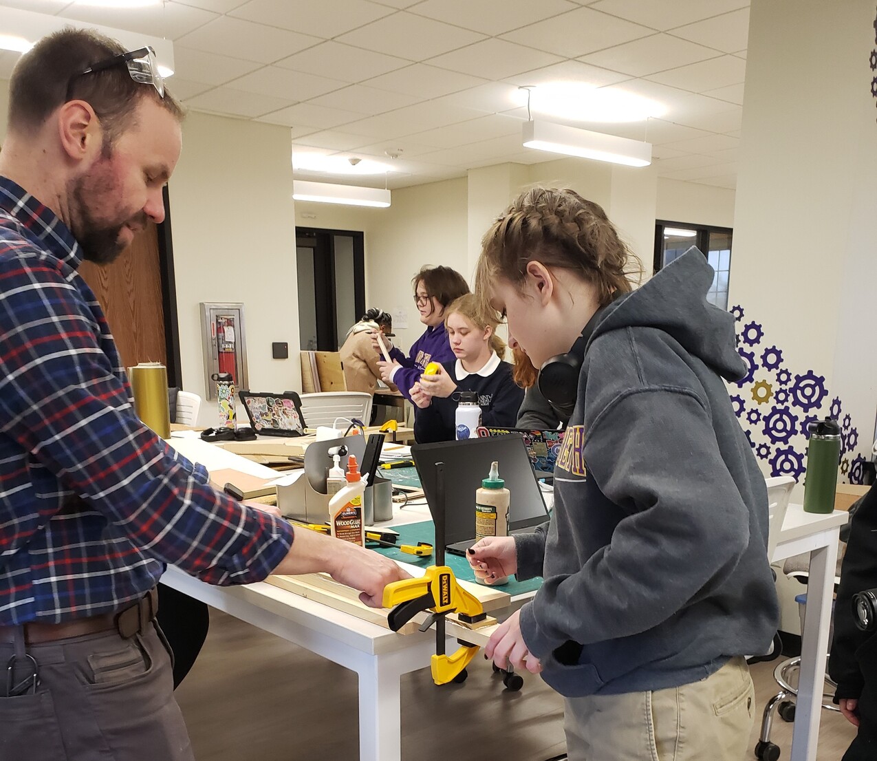 Zdankiewicz wins OAEA Northeast Region Distinguished Educator Award