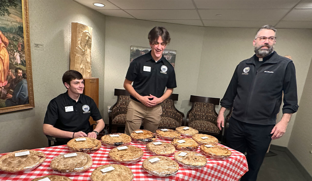 Novemberfest Italian dinner, fundraiser draws big crowd to Center for Pastoral Leadership 