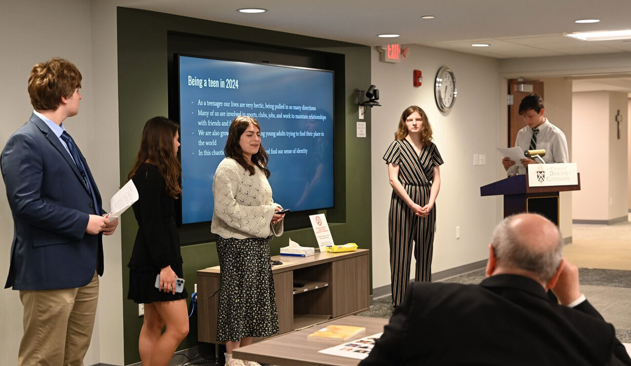 Diocesan Youth Advisory Council meets with Bishop Malesic 