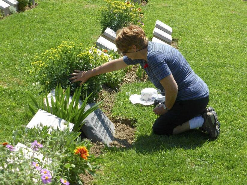 Grave 7106991920